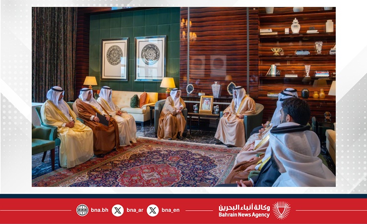 خلال التوقيع على اتفاقية مشروع تطوير شبكة نقل الكهرباء مع الصندوق الكويتي.. وزير المالية والاقتصاد الوطني يؤكد: مملكة البحرين تولي اهتماما كبيرا في تطوير البنية التحتية وتهيئة المقومات اللازمة بما يسهم في دفع عجلة التنمية الاقتصادية